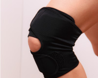 足の関節にアプローチひざサポーター